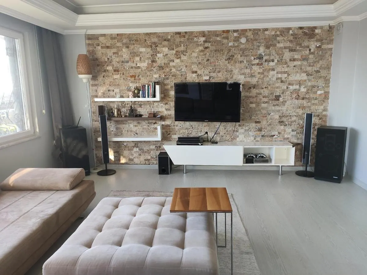 דירות Sea & Sunset View Flat With Garden In Lara אנטליה טורקיה